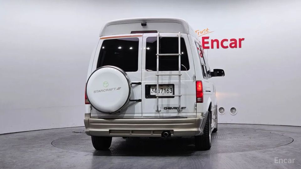 Chevrolet Astro Van
