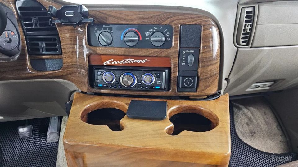 Chevrolet Astro Van
