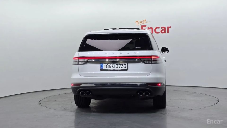 Lincoln Aviator