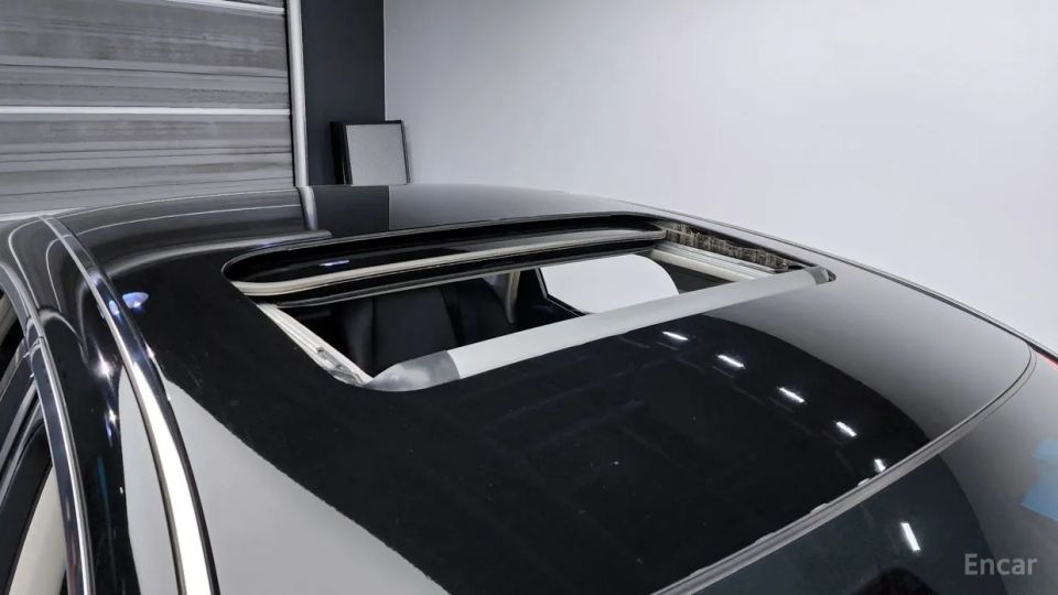 Infiniti M