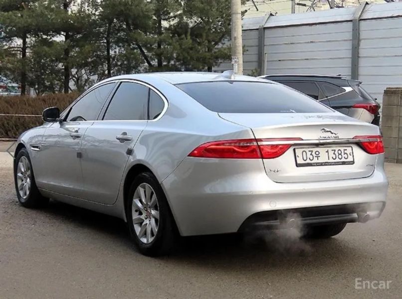 Jaguar xf