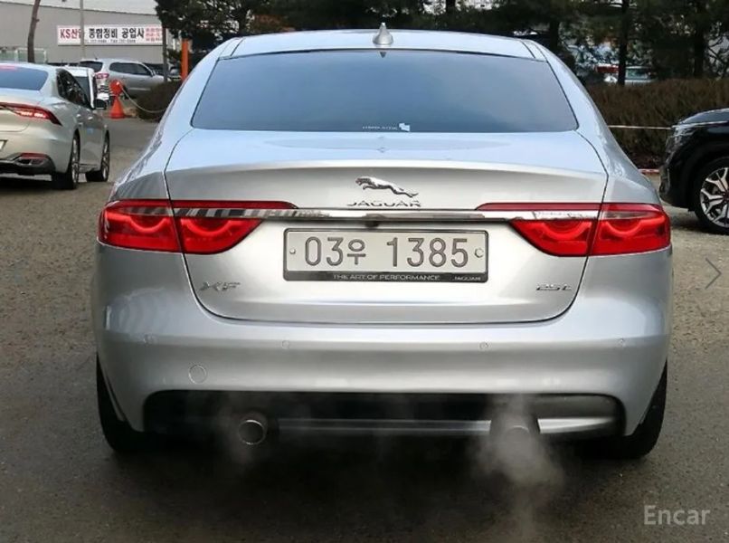 Jaguar xf