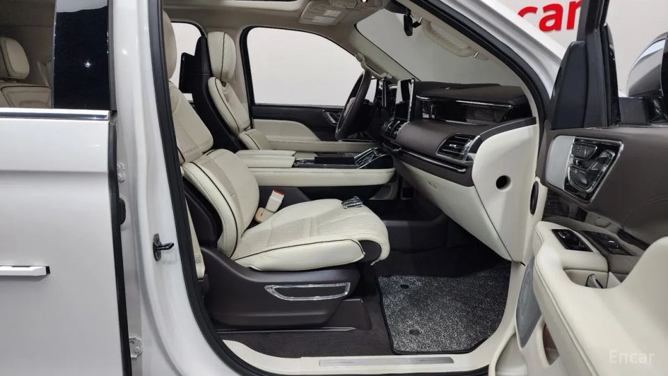 Lincoln Navigator
