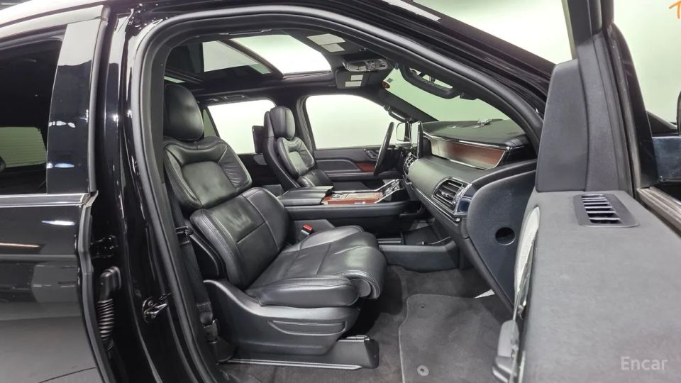 Lincoln Navigator