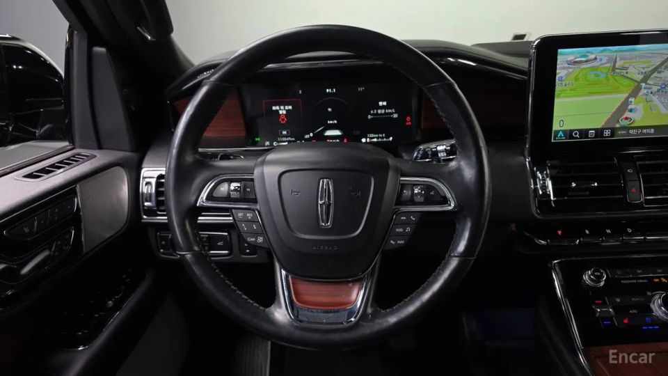 Lincoln Navigator
