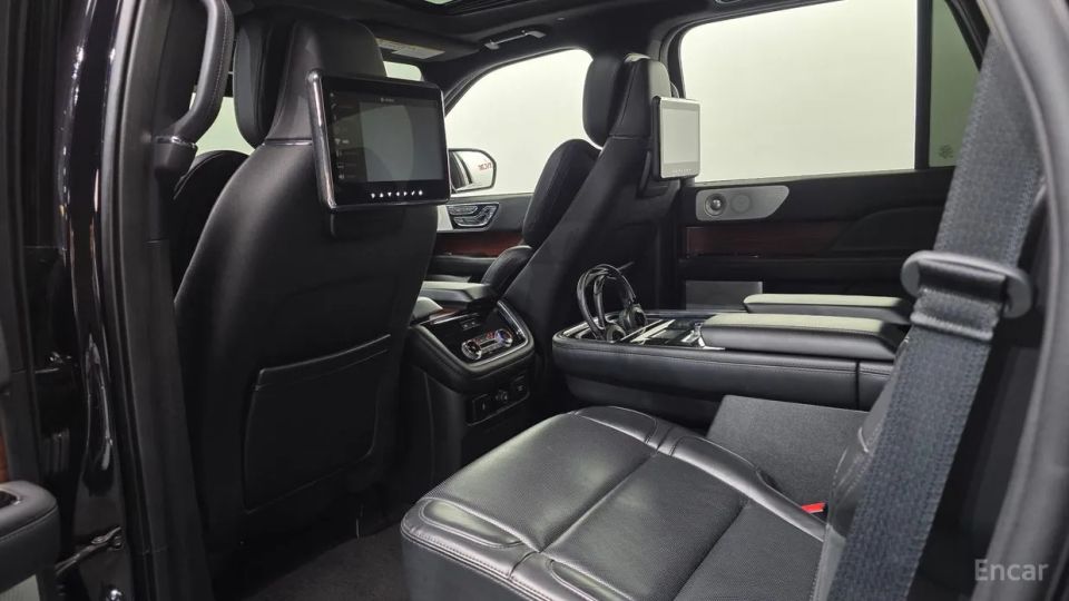 Lincoln Navigator
