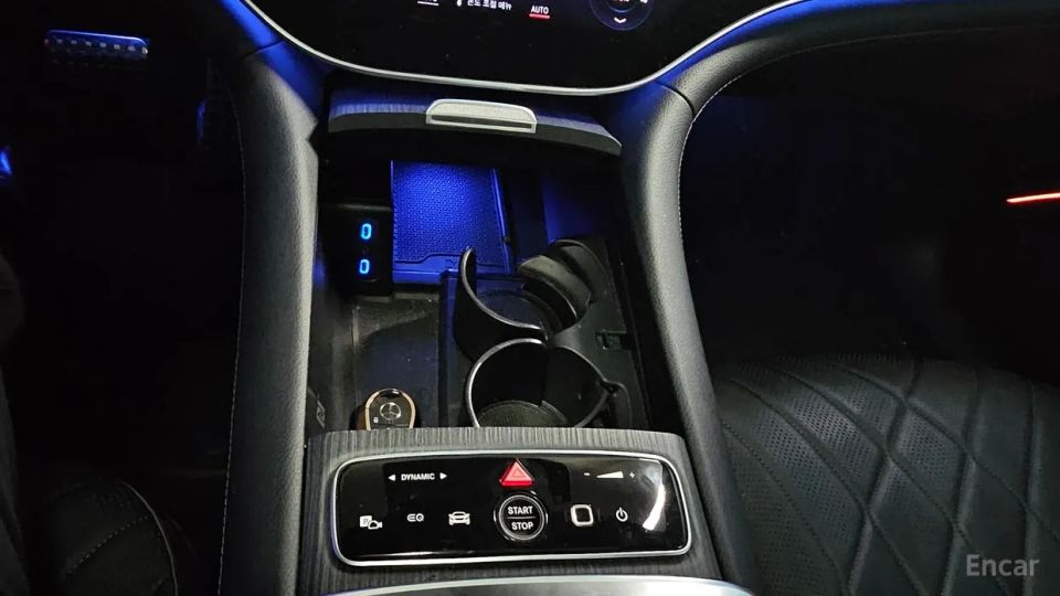 Mercedes-Benz EQS