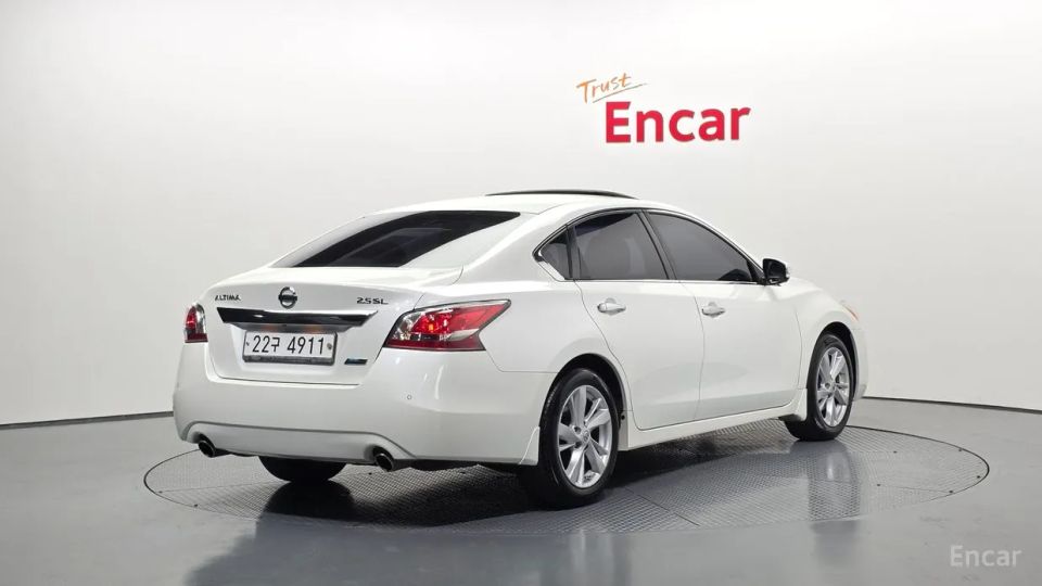 Nissan altima