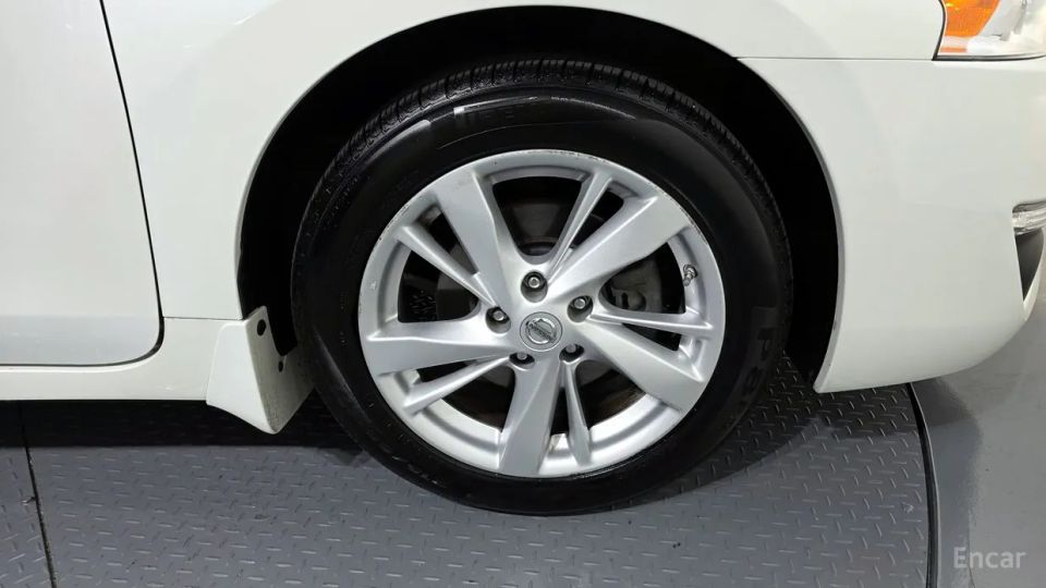 Nissan altima