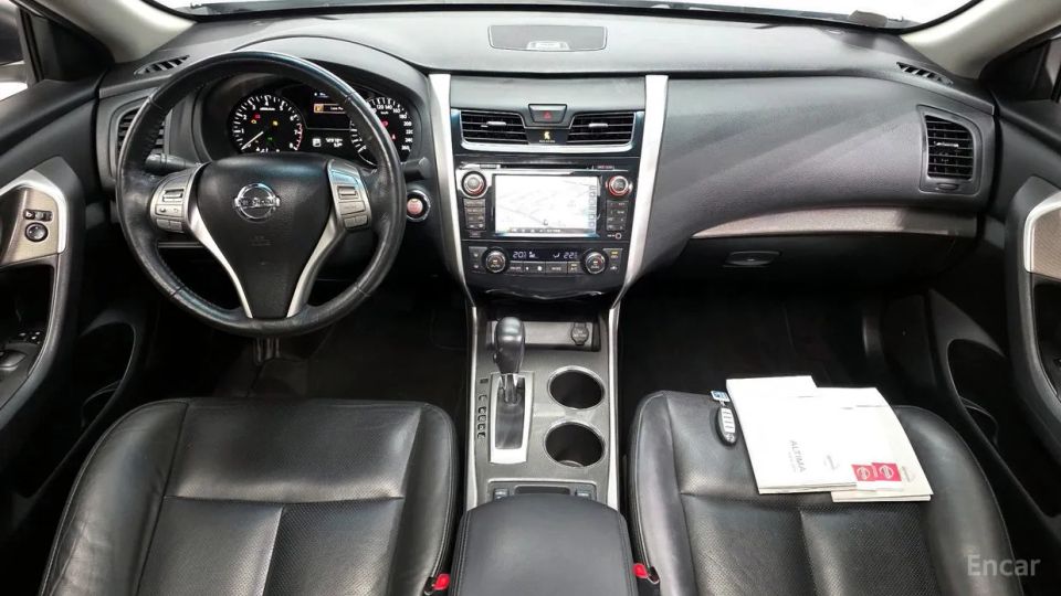 Nissan altima
