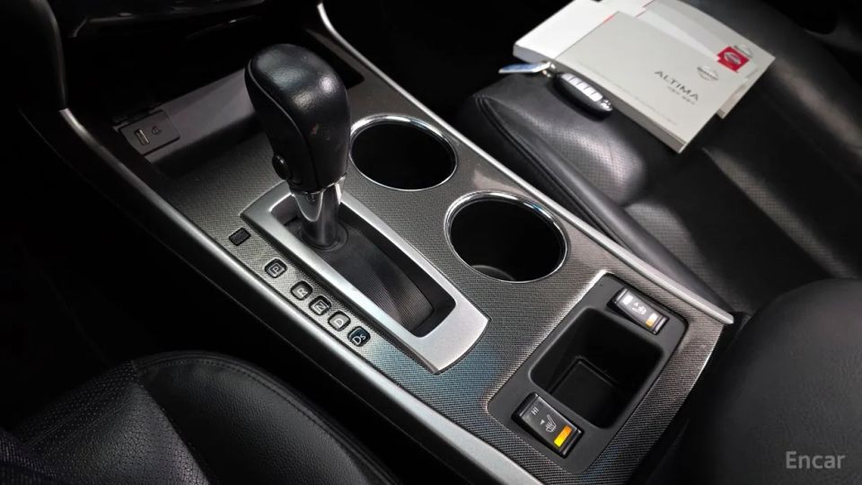 Nissan altima