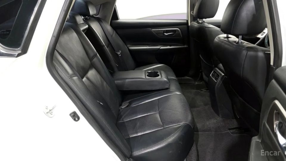 Nissan altima