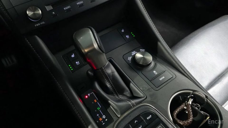 Lexus RC