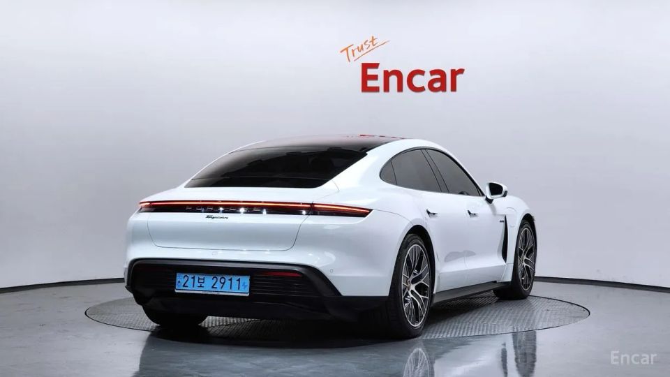 Porsche Taycan