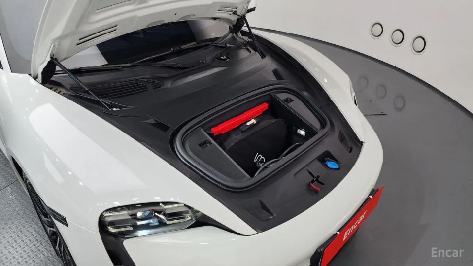 Porsche Taycan