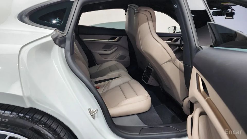 Porsche Taycan