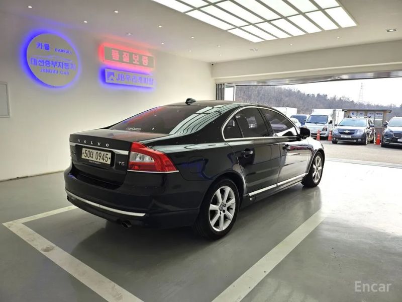Volvo S80