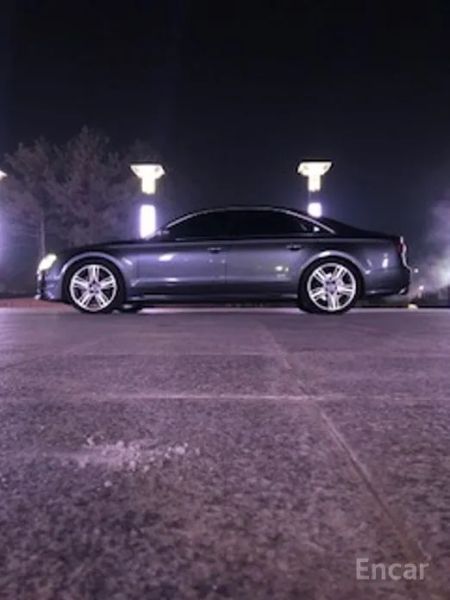 Audi S8