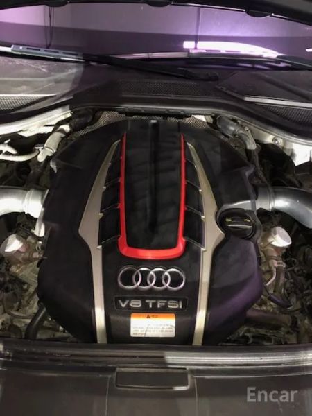Audi S8
