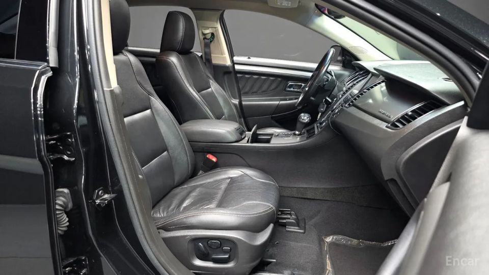 Ford Taurus