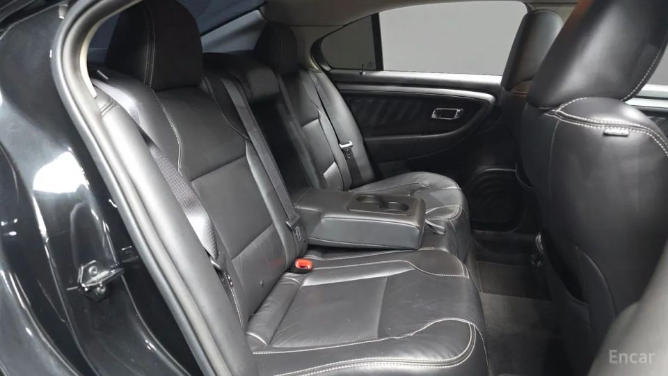 Ford Taurus