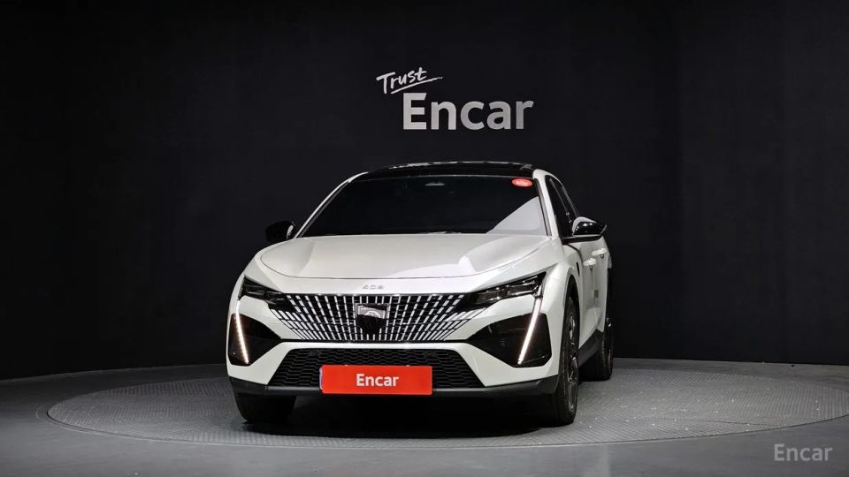 Peugeot 408