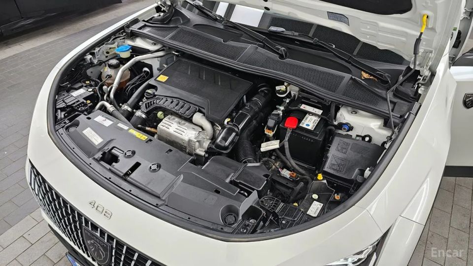 Peugeot 408