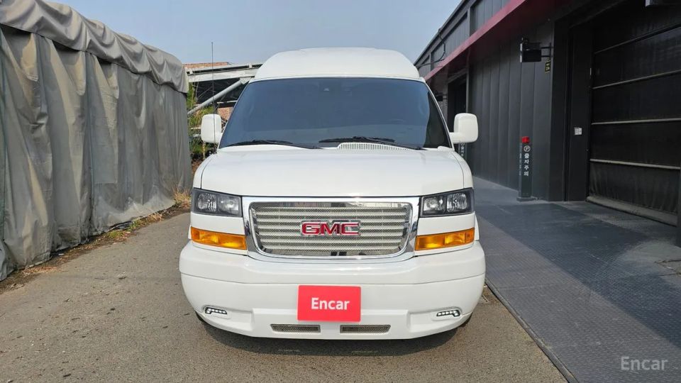 GMC Savana