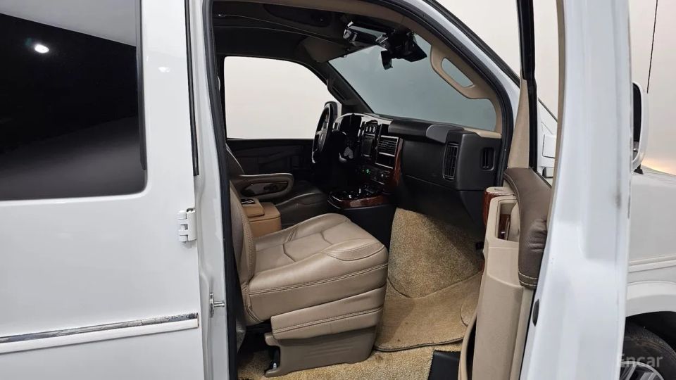 GMC Savana