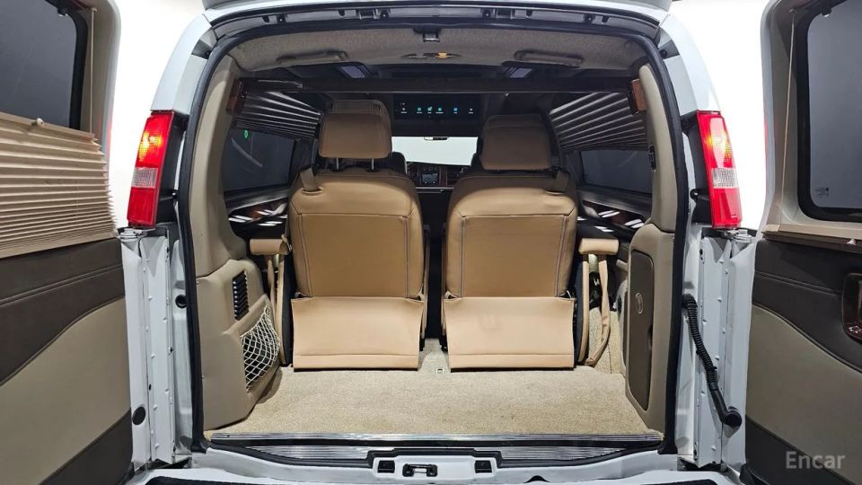 GMC Savana