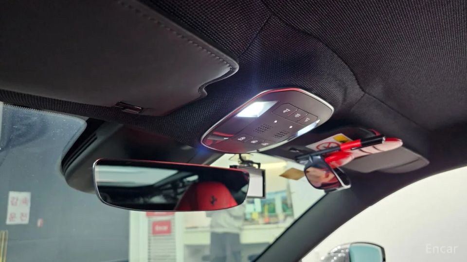 Ferrari F8