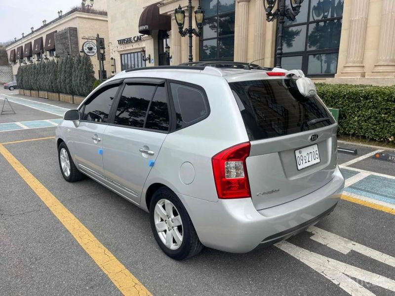 Kia Carens