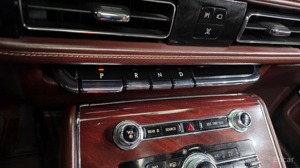 Lincoln Aviator