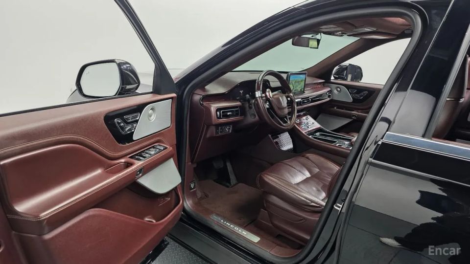 Lincoln Aviator