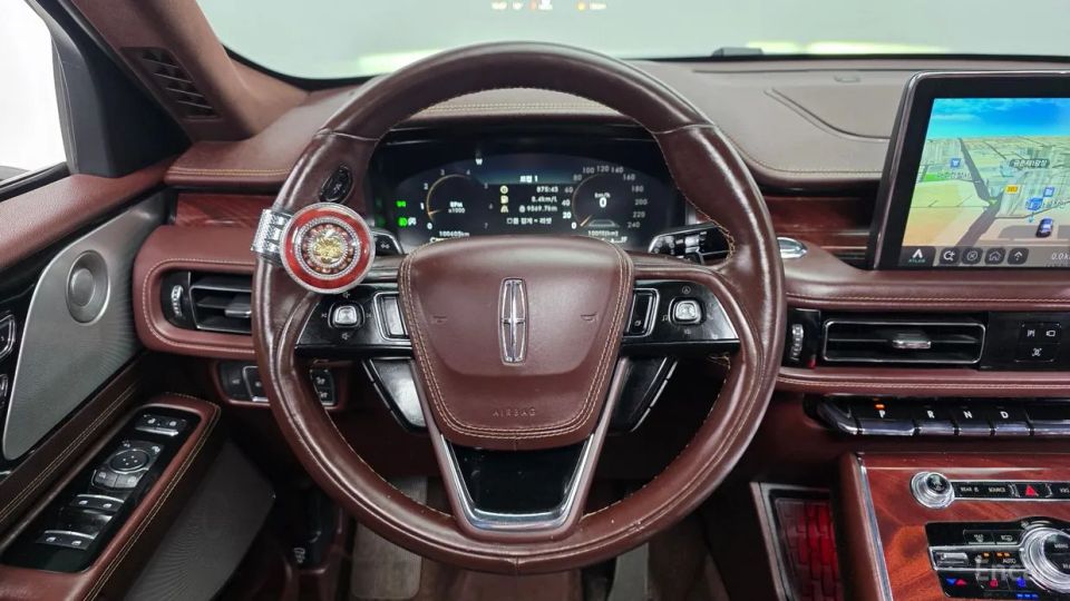Lincoln Aviator
