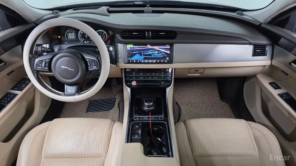 Jaguar xf