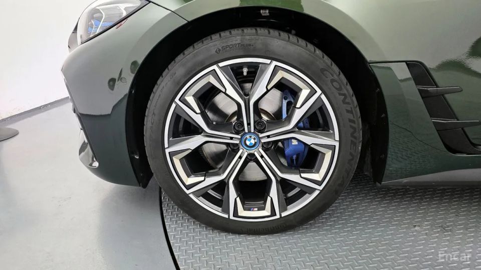 BMW I4