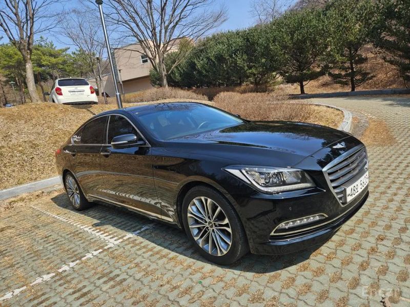 Hyundai Genesis
