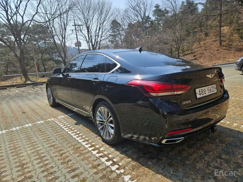 Hyundai Genesis