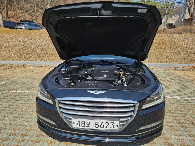 Hyundai Genesis