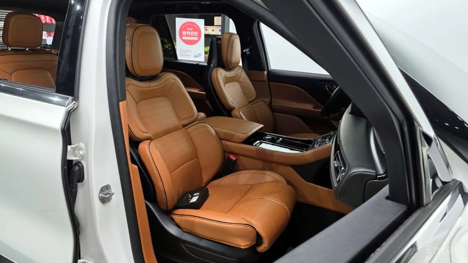 Lincoln Aviator