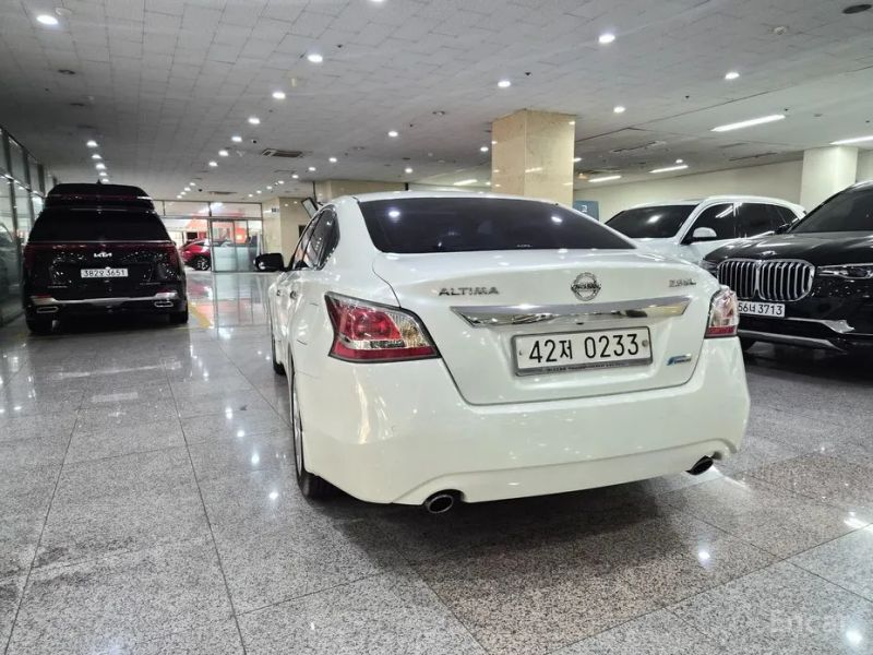 Nissan altima