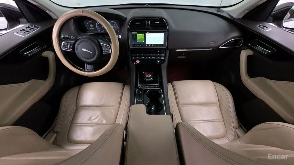 Jaguar F-PACE