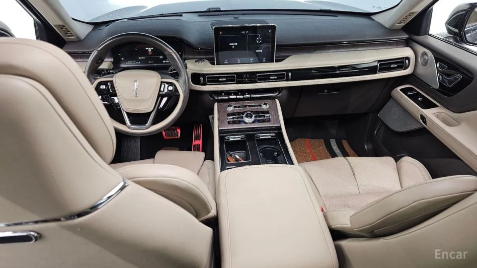 Lincoln Aviator