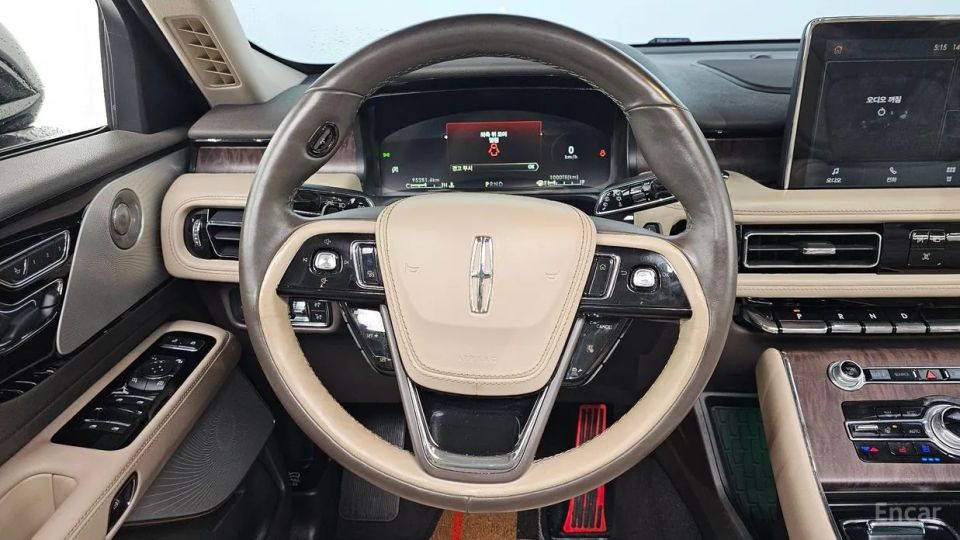 Lincoln Aviator
