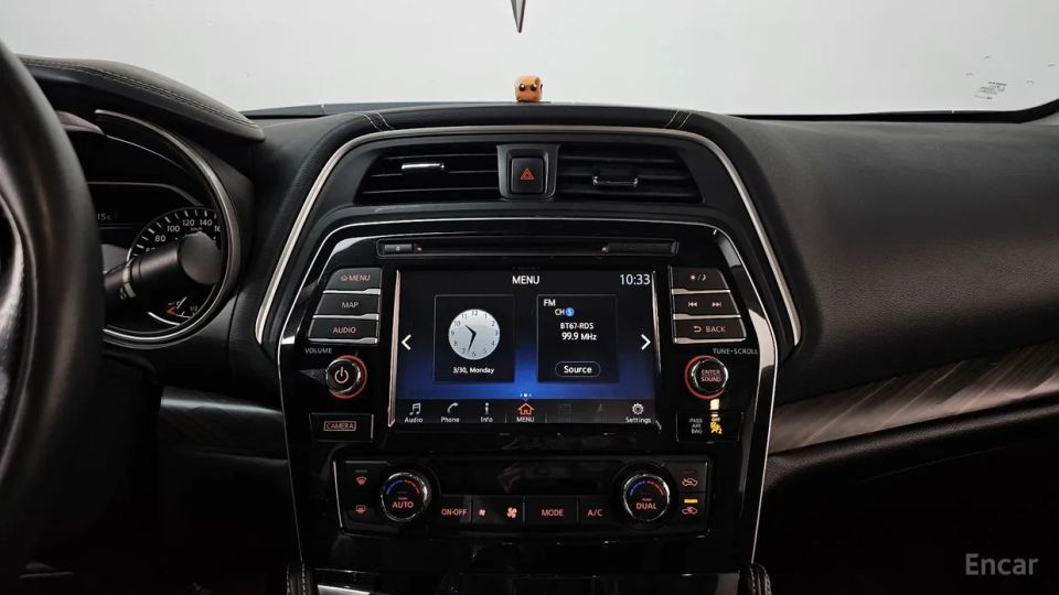 Nissan Maxima