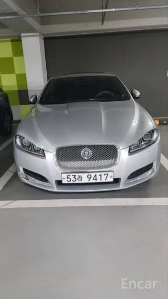 Jaguar xf