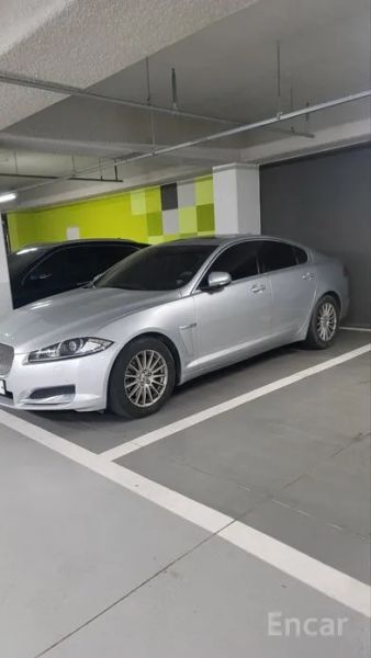Jaguar xf