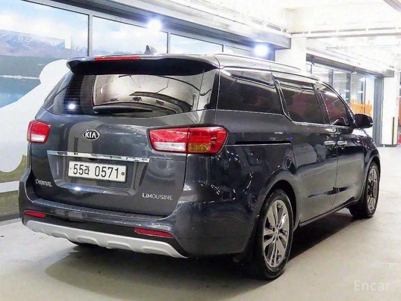Kia Canival