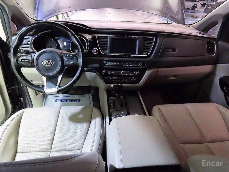 Kia Canival